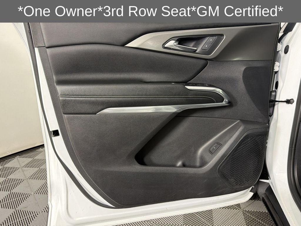 used 2024 Chevrolet Traverse car, priced at $33,333