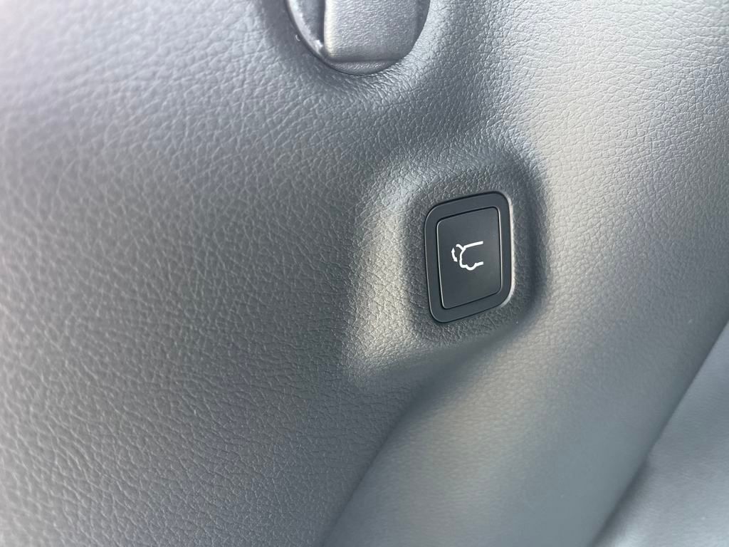 new 2025 Jeep Compass car, priced at $28,990