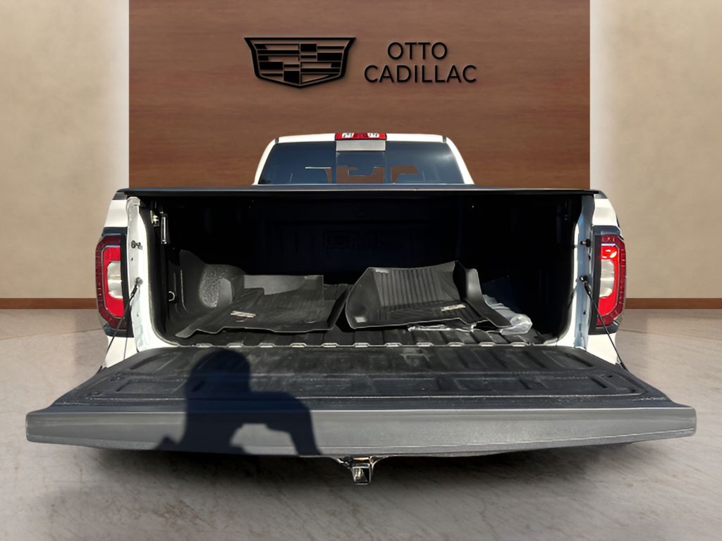 used 2018 GMC Sierra 1500 car, priced at $32,000