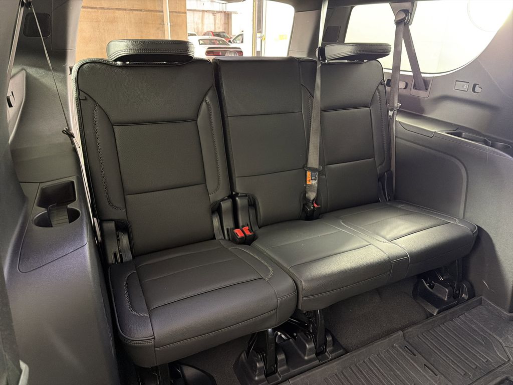 used 2025 GMC Yukon XL car, priced at $83,990