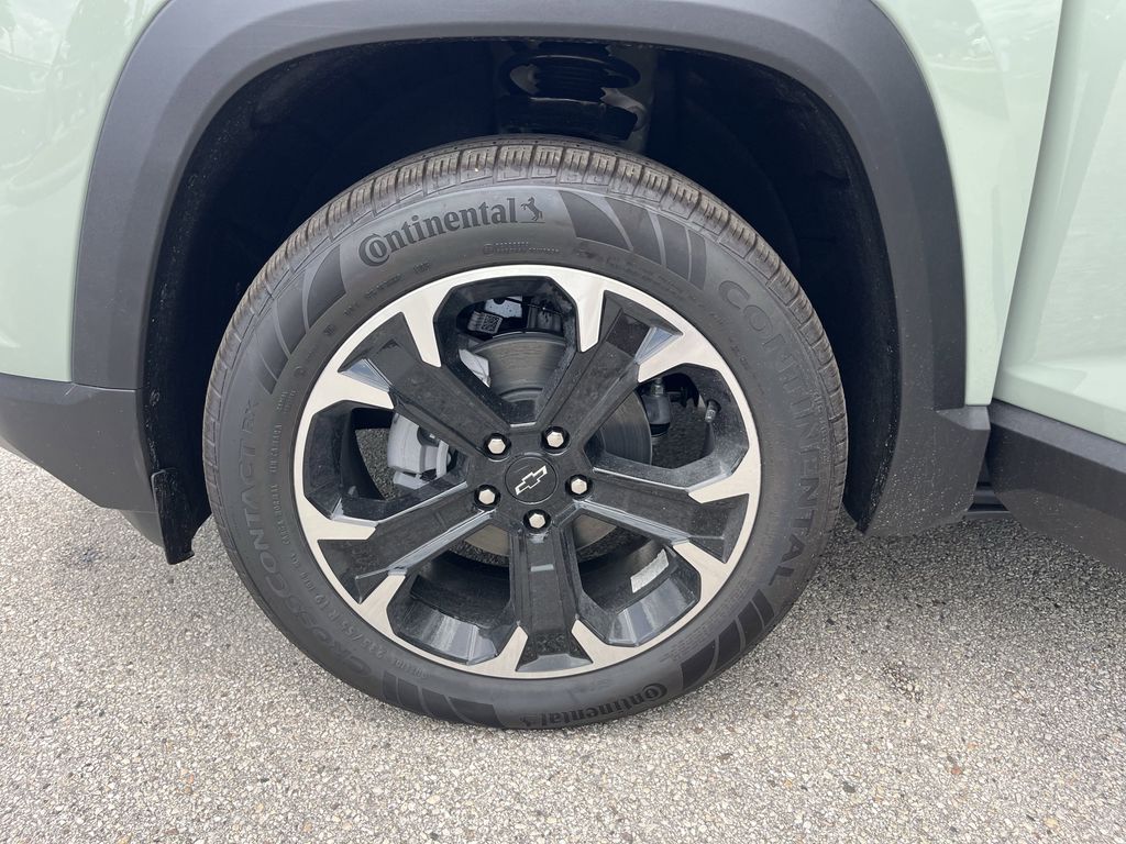 new 2026 Chevrolet Equinox car, priced at $31,383