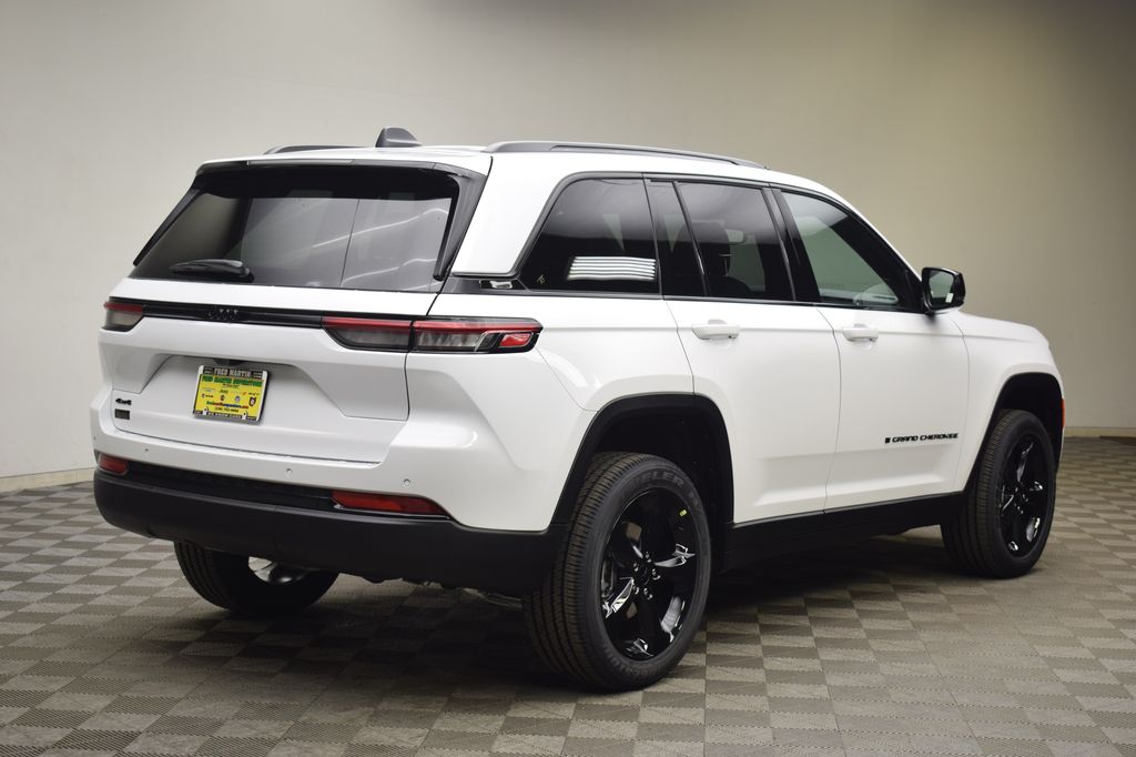 new 2025 Jeep Grand Cherokee car, priced at $44,347
