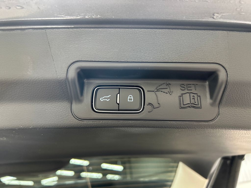 new 2025 Ford Explorer car, priced at $45,826