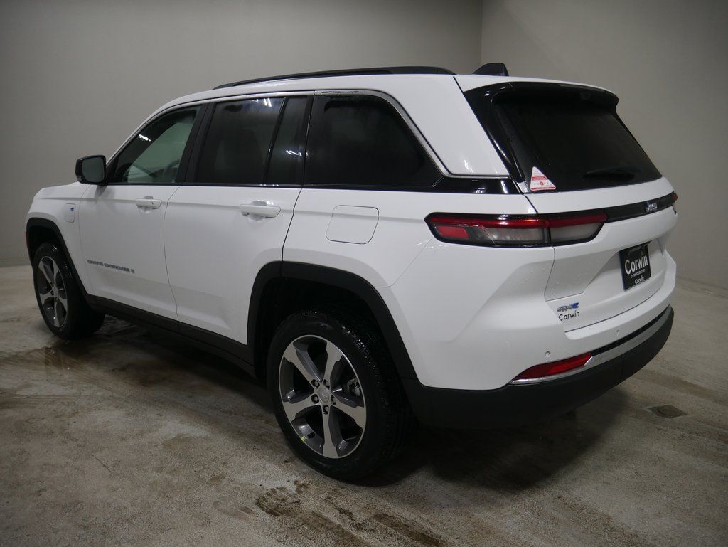 new 2024 Jeep Grand Cherokee car, priced at $60,002