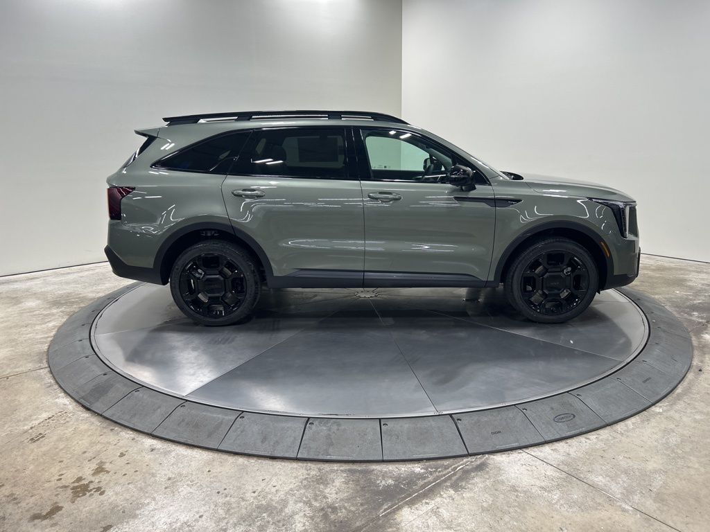 new 2025 Kia Sorento car, priced at $40,122