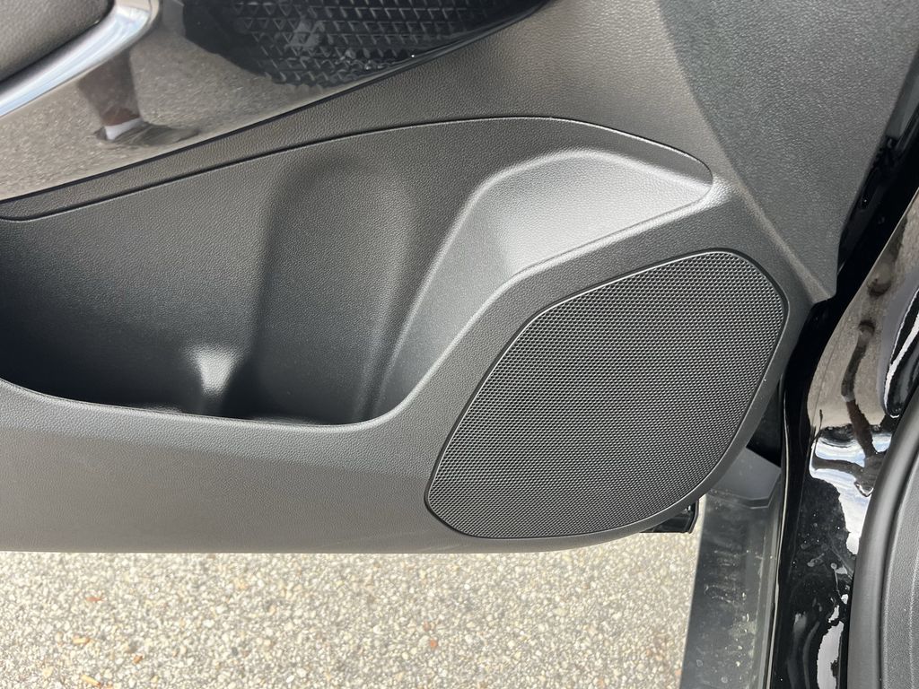 new 2025 Chevrolet Trax car, priced at $22,862