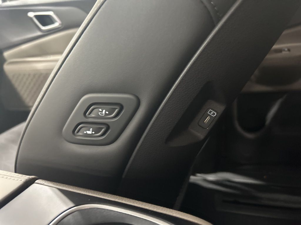 new 2026 Kia Carnival Hybrid car, priced at $43,094