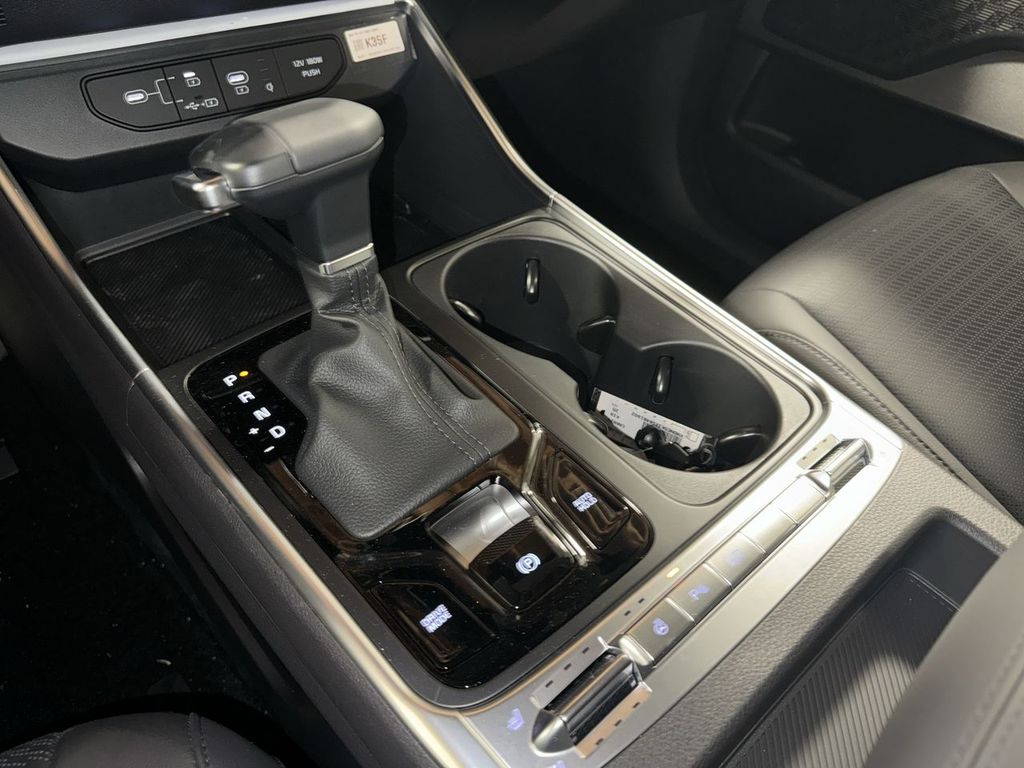 new 2025 Kia Carnival car, priced at $47,055