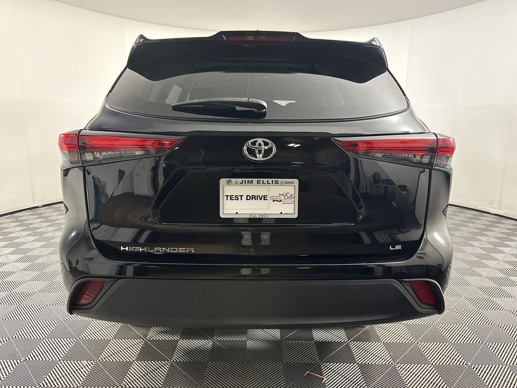 used 2023 Toyota Highlander car, priced at $33,697