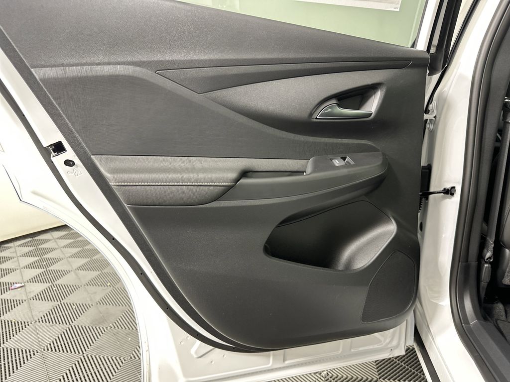 new 2025 Buick Envista car, priced at $30,095