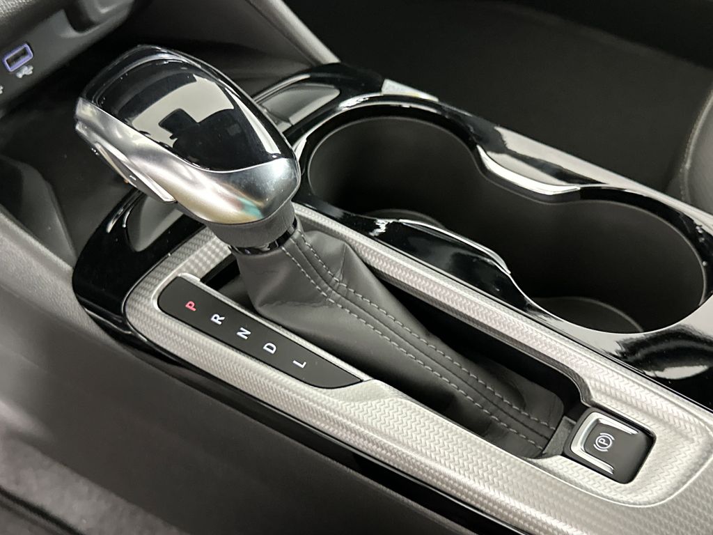 new 2025 Buick Envista car, priced at $31,685