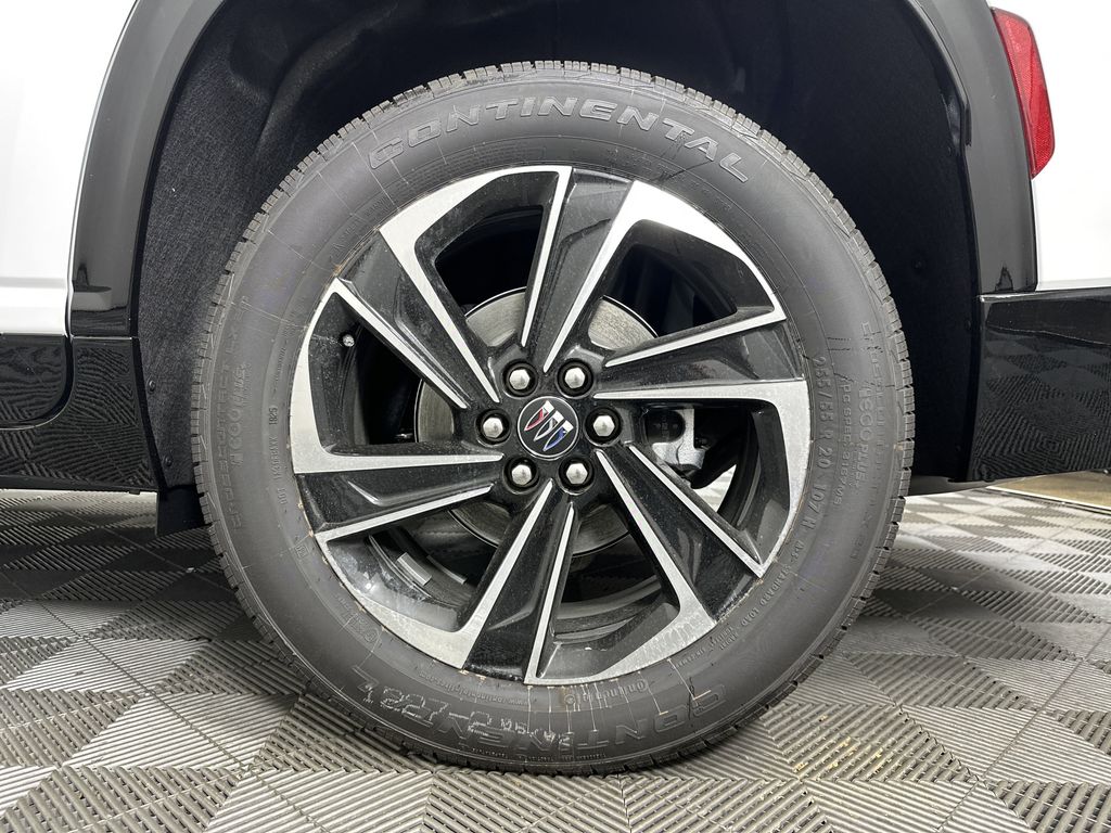 new 2025 Buick Enclave car, priced at $48,134