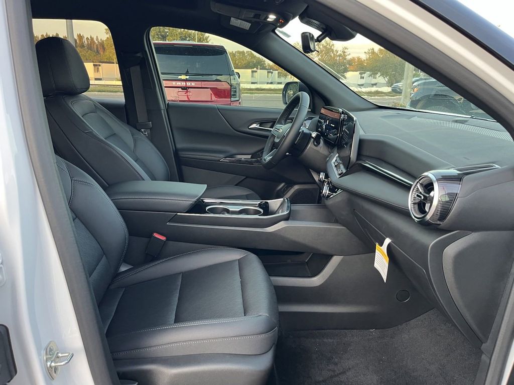 new 2025 Chevrolet Equinox car, priced at $35,670