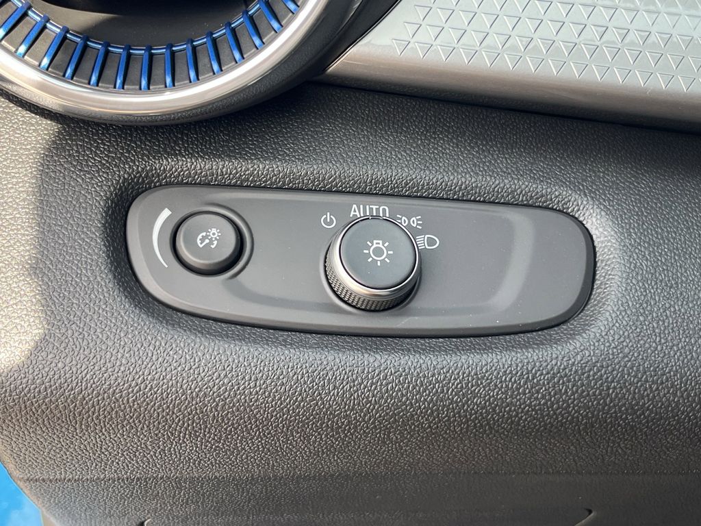 new 2025 Chevrolet Trax car, priced at $23,241