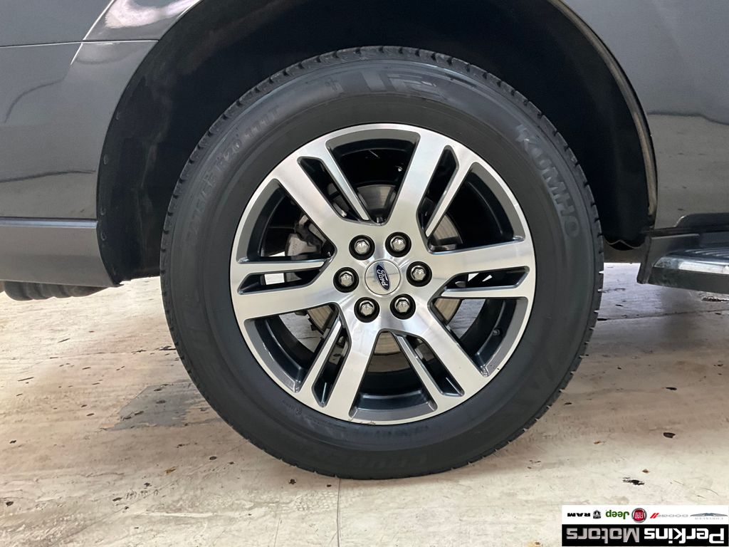 used 2023 Ford Expedition car, priced at $42,738