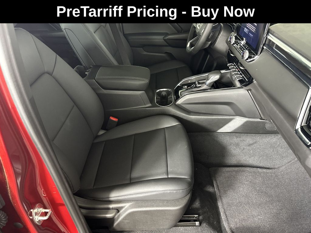 new 2025 GMC Canyon car, priced at $40,995
