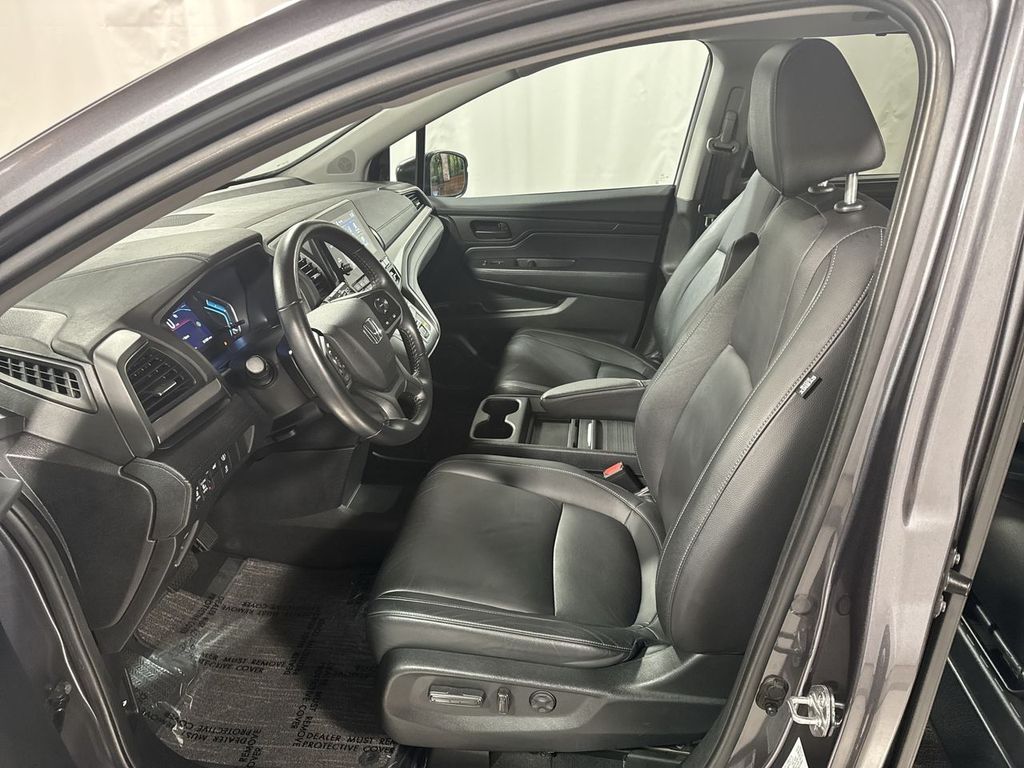 used 2023 Honda Odyssey car, priced at $34,304