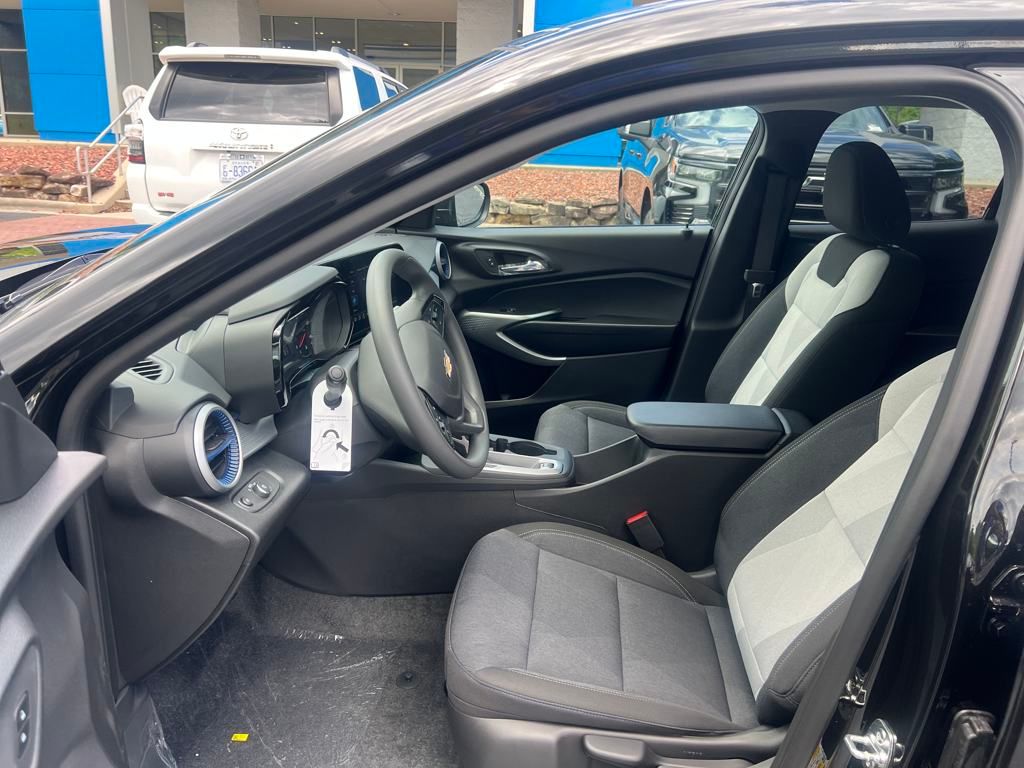 new 2025 Chevrolet Trax car, priced at $22,290
