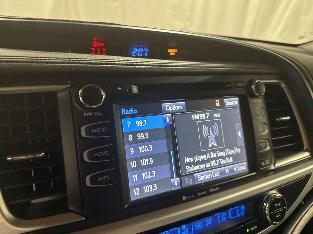 used 2018 Toyota Highlander car, priced at $23,700