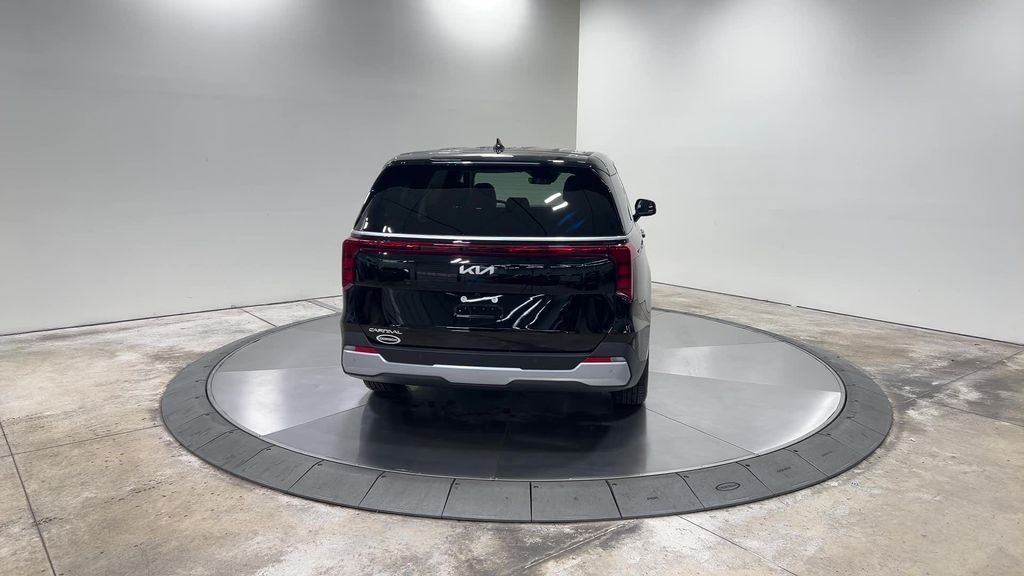 new 2025 Kia Carnival car, priced at $40,870