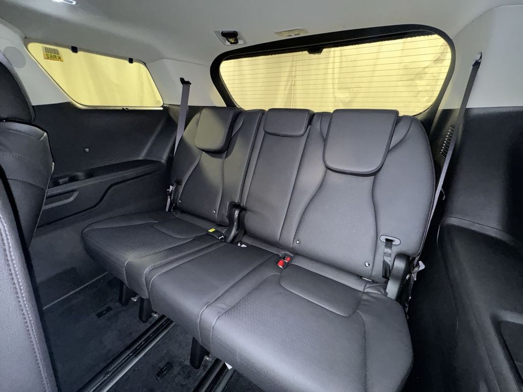 new 2025 Kia Carnival car, priced at $47,884