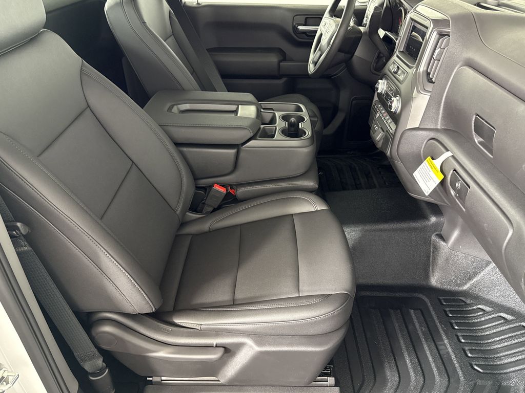 new 2025 GMC Sierra 1500 car, priced at $33,145