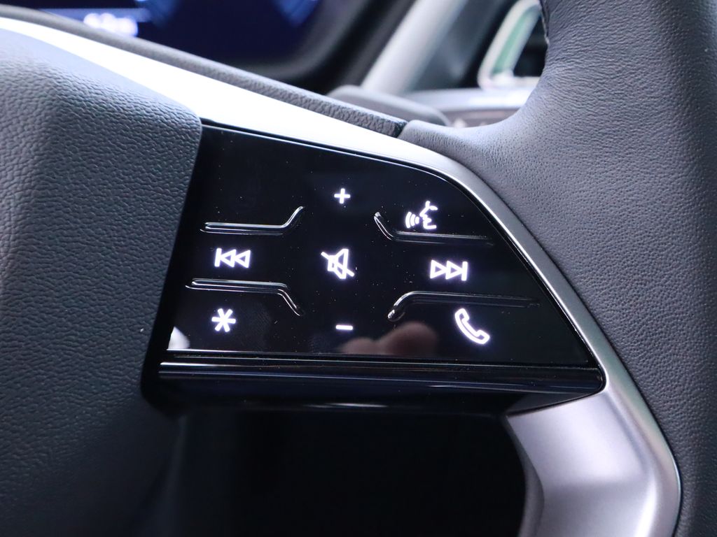 new 2025 Audi Q4 e-tron car, priced at $51,225