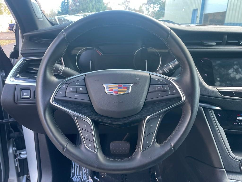 used 2020 Cadillac XT5 car, priced at $29,950