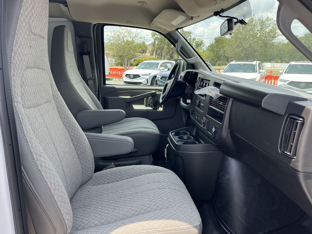 new 2025 GMC Savana 2500 car, priced at $45,200