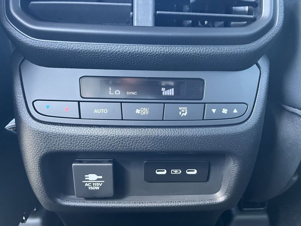 new 2025 Honda Pilot car, priced at $48,859