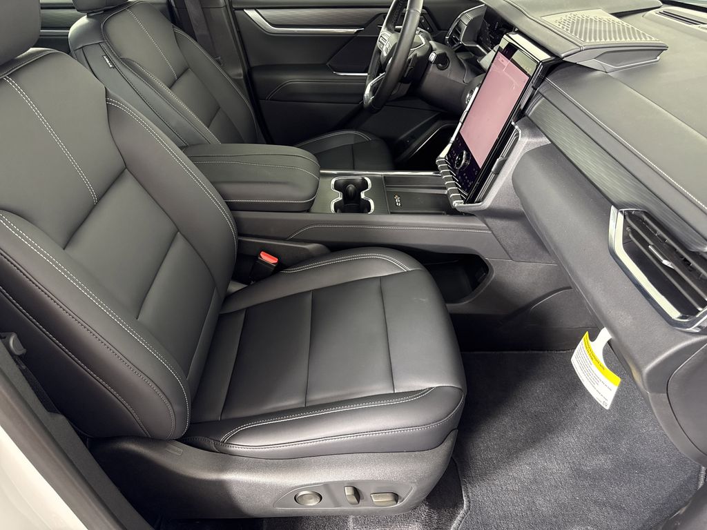 new 2025 GMC Acadia car, priced at $41,180