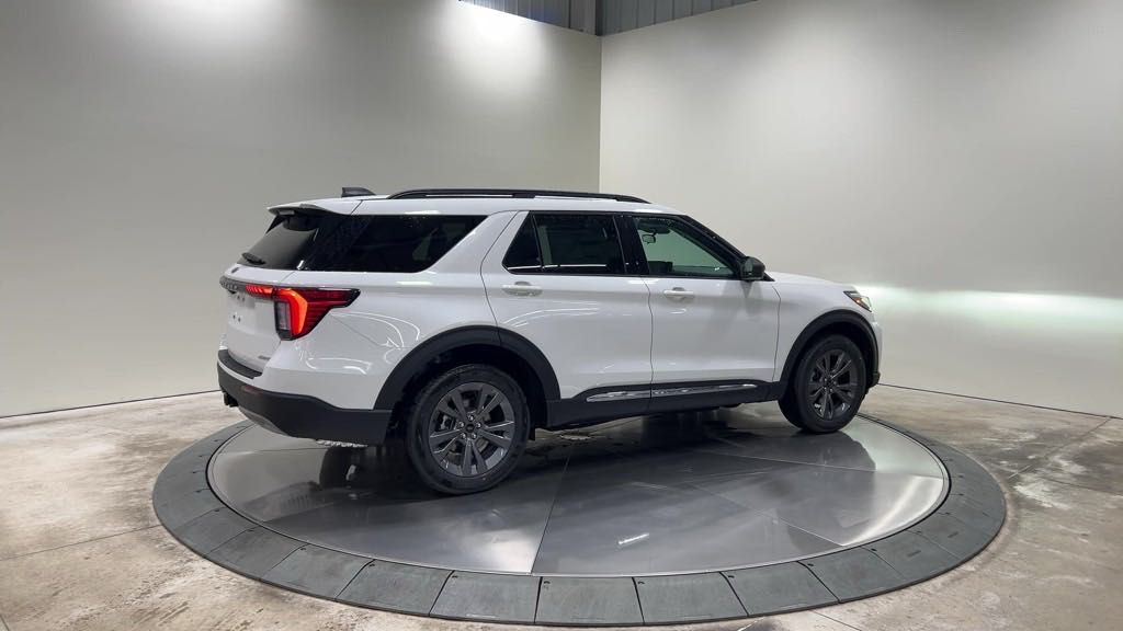 new 2025 Ford Explorer car, priced at $48,895