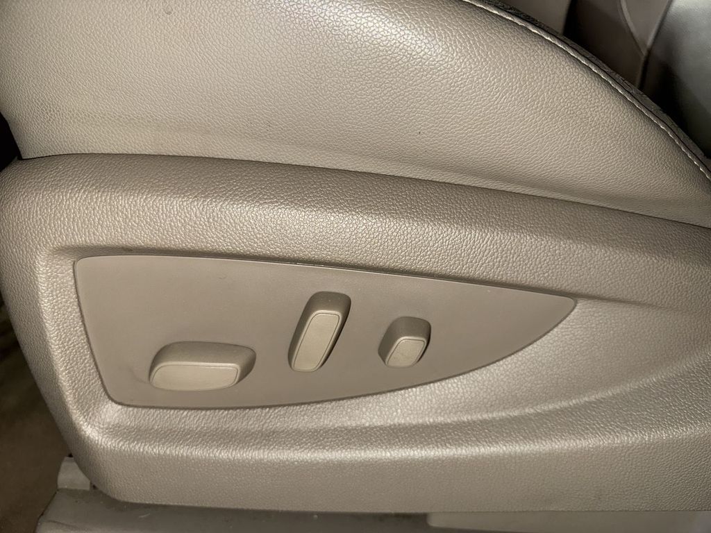 used 2017 Chevrolet Suburban car, priced at $24,983