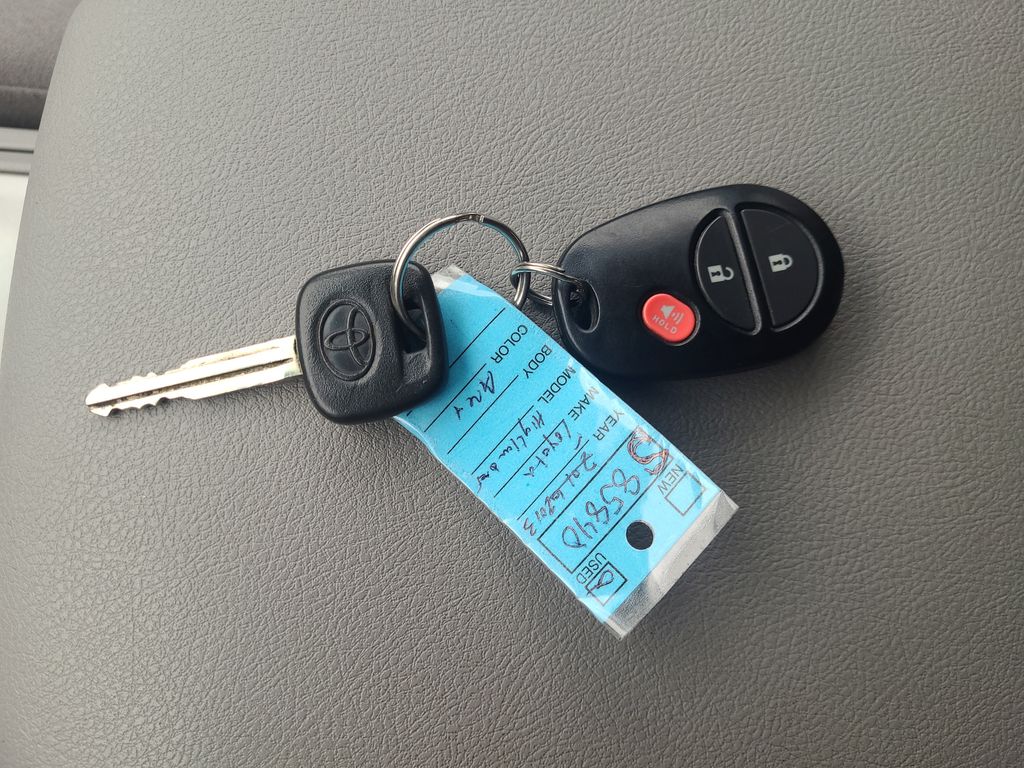 used 2013 Toyota Highlander car, priced at $15,794