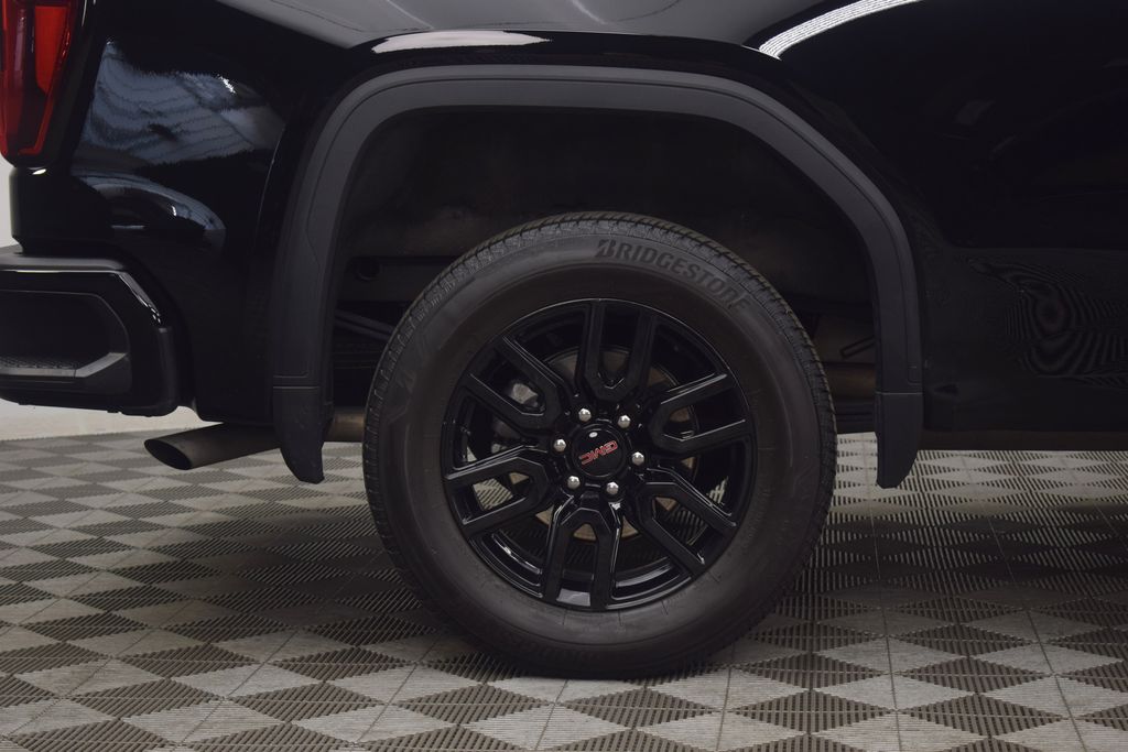 used 2024 GMC Sierra 1500 car, priced at $50,400