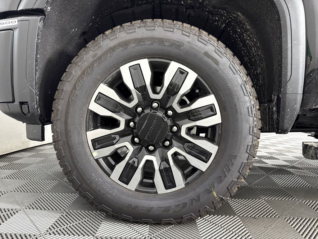 new 2025 GMC Sierra 2500HD car, priced at $94,014