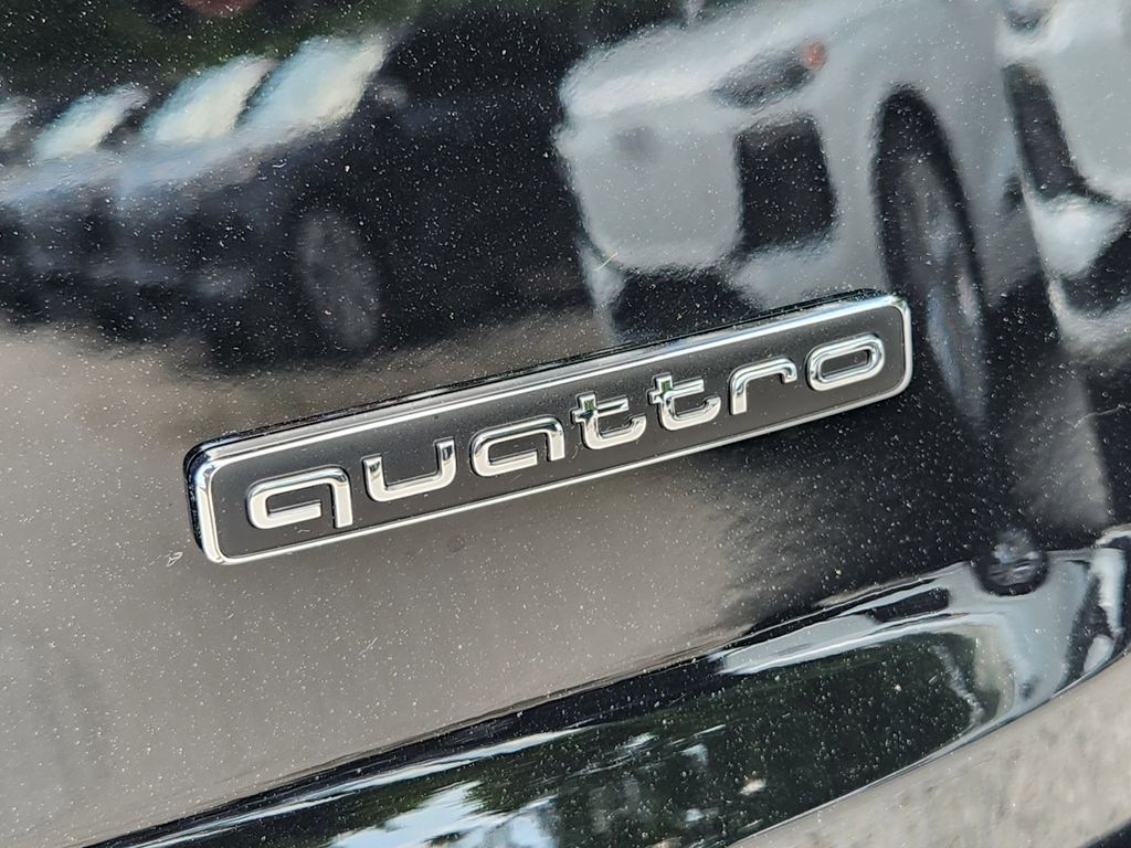 new 2025 Audi Q7 car, priced at $78,950