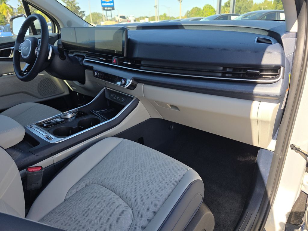 new 2026 Kia Carnival Hybrid car, priced at $47,799