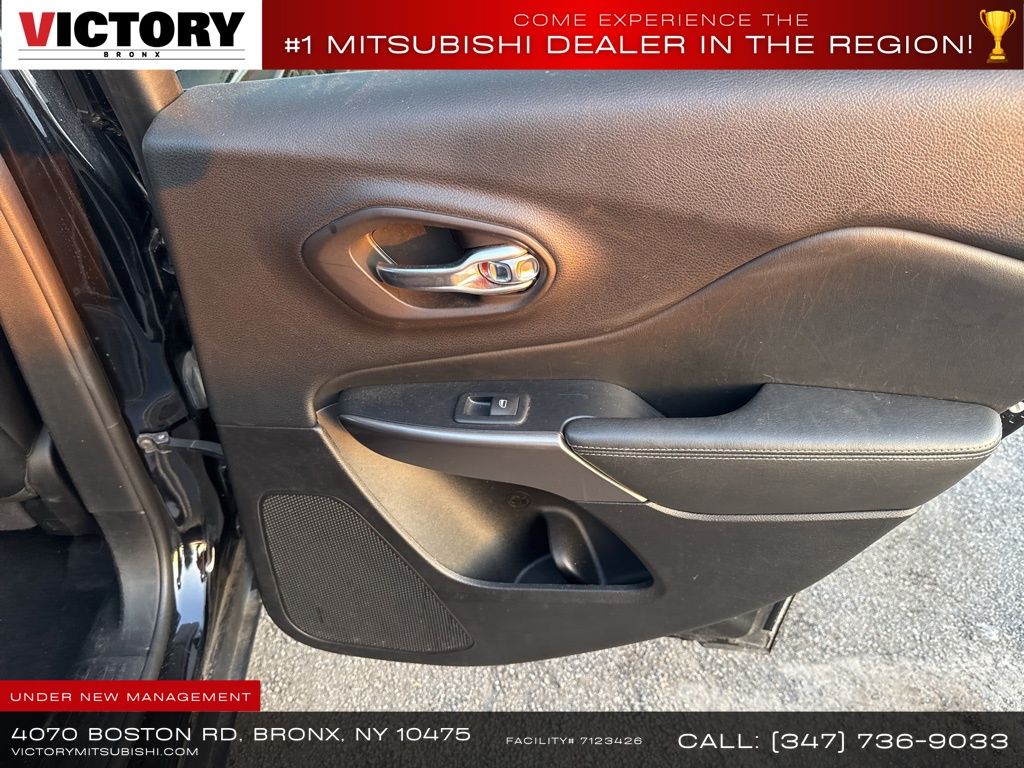 used 2019 Jeep Cherokee car, priced at $14,555