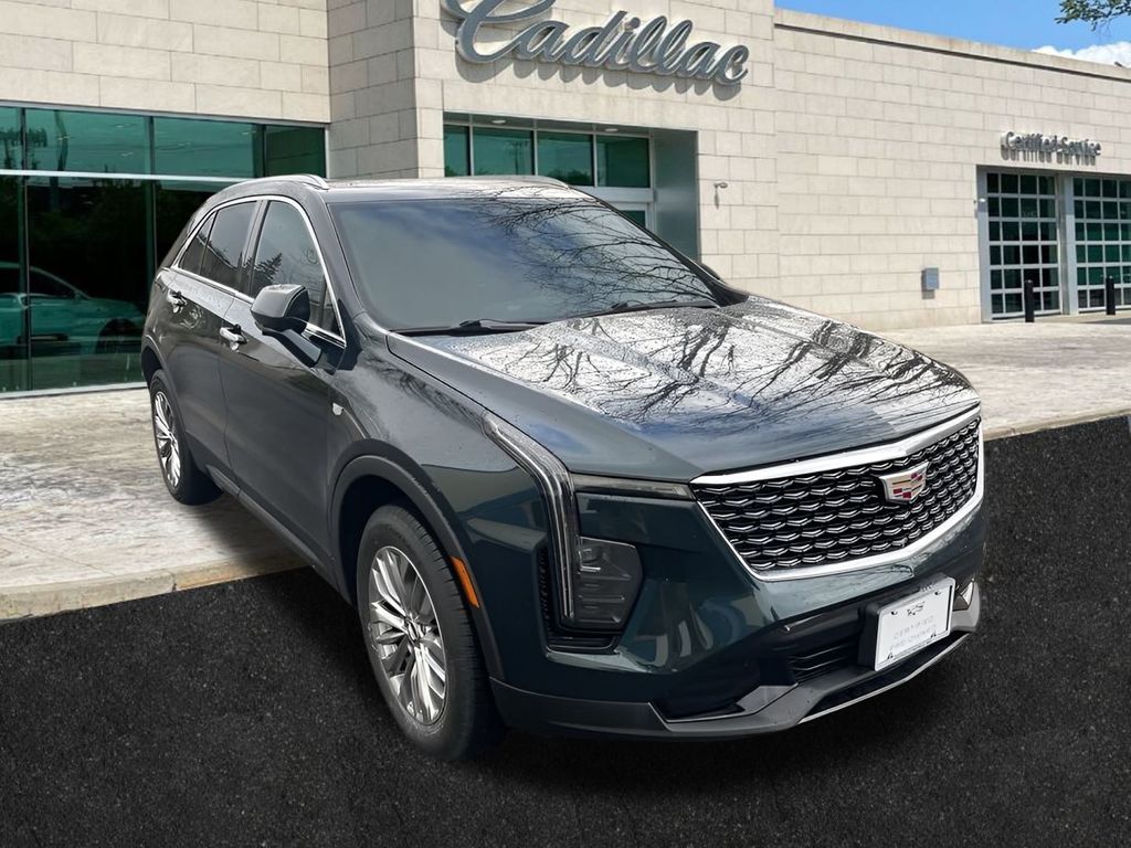 used 2024 Cadillac XT4 car, priced at $39,250