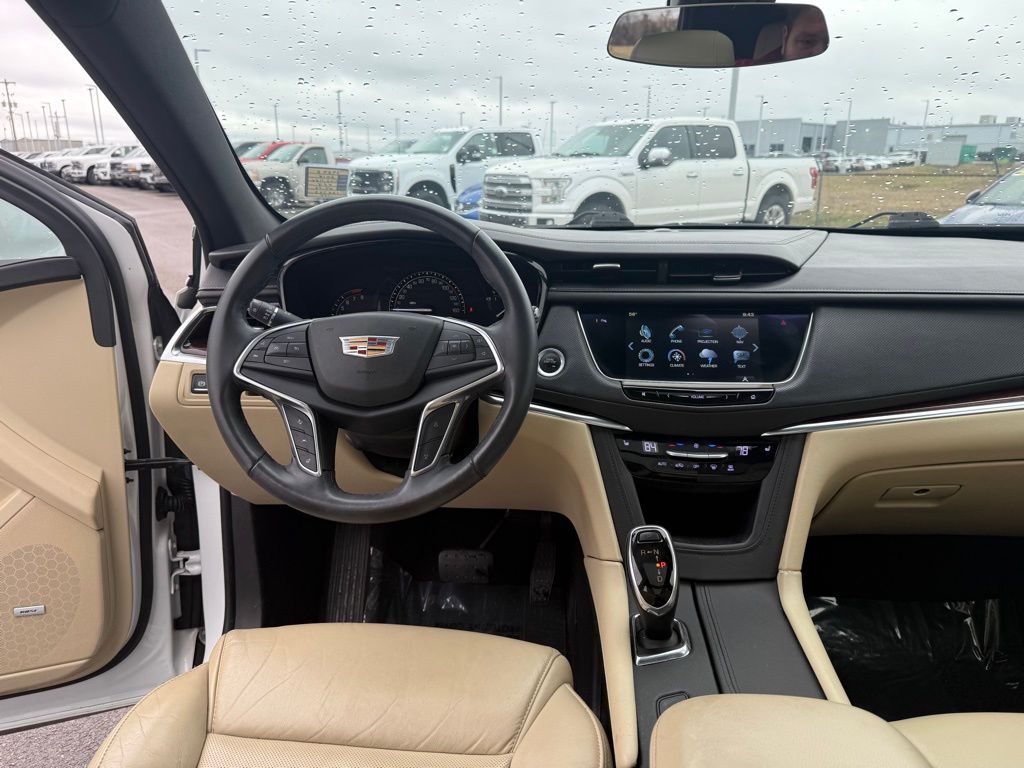 used 2018 Cadillac XT5 car, priced at $15,777