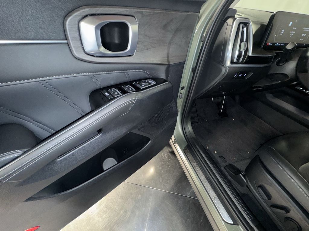 new 2025 Kia Sorento car, priced at $45,280