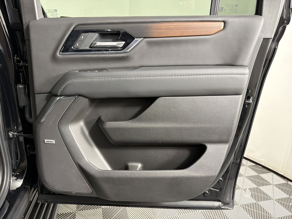 used 2025 GMC Yukon XL car, priced at $83,990