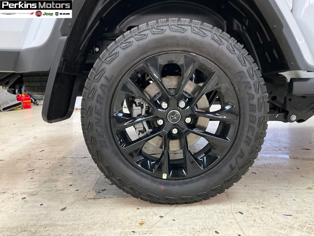 new 2025 Jeep Gladiator car, priced at $39,264