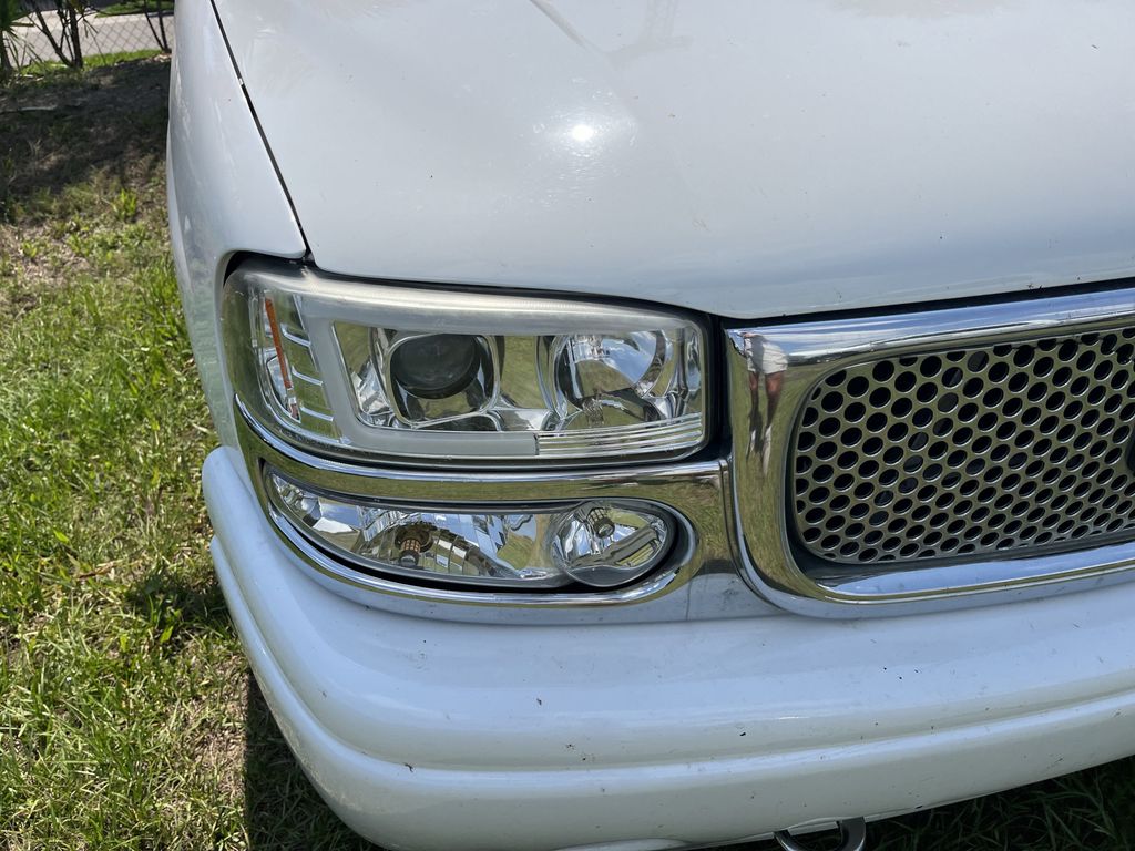 used 2006 GMC Yukon XL car, priced at $4,991