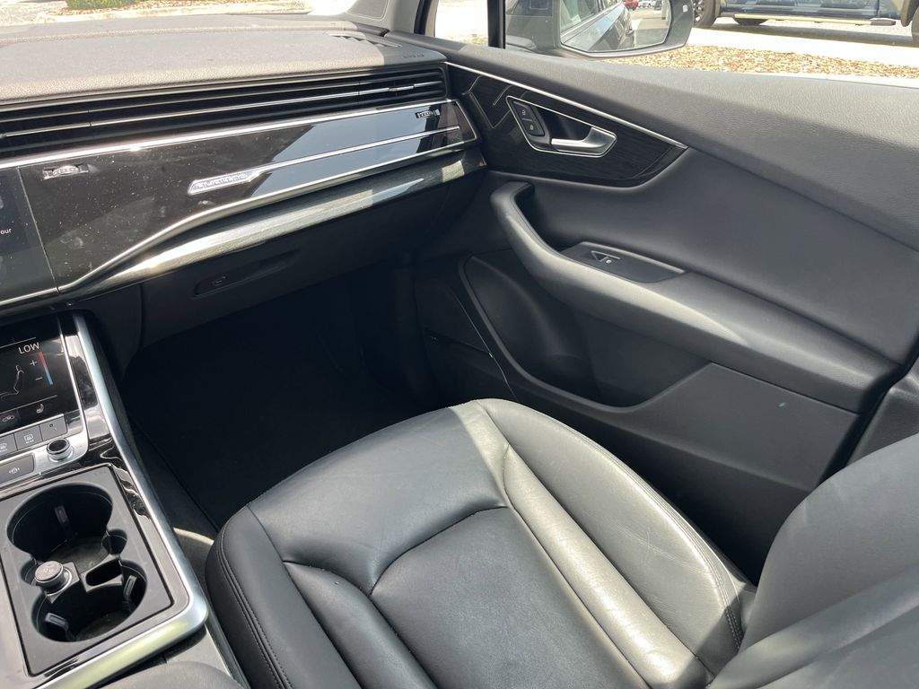 used 2020 Audi Q7 car, priced at $26,492