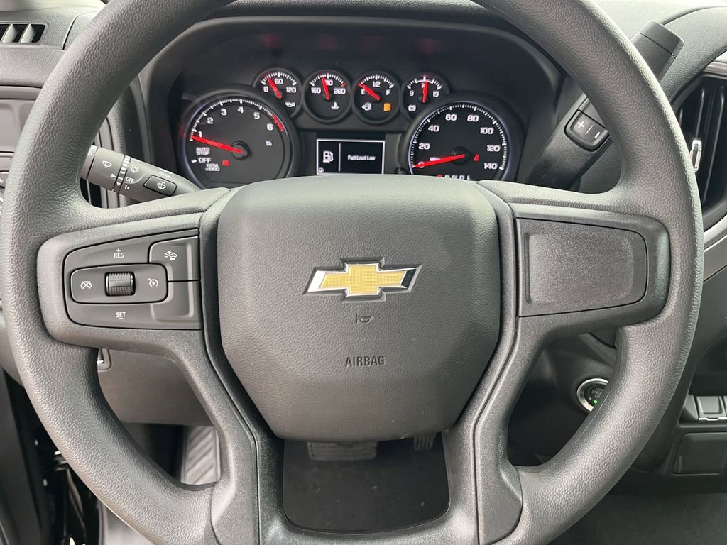 new 2025 Chevrolet Silverado 1500 car, priced at $40,371