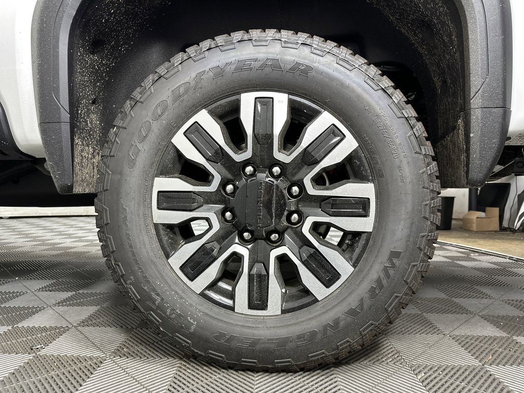 new 2025 GMC Sierra 2500HD car, priced at $93,552
