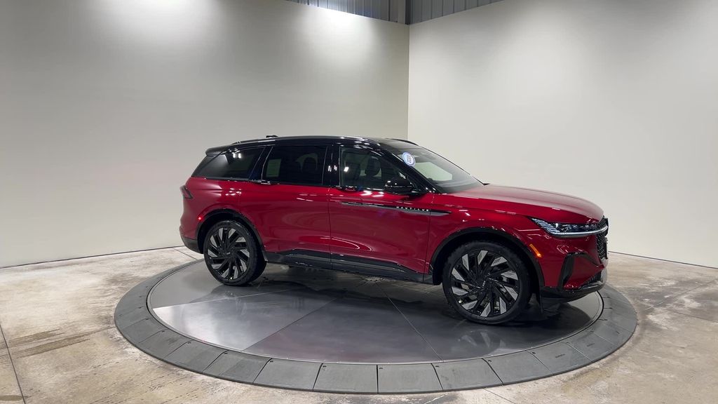 new 2025 Lincoln Nautilus car, priced at $68,245