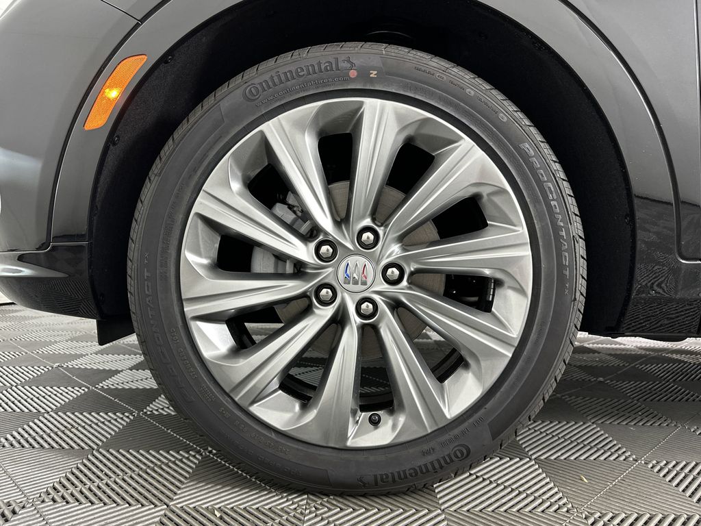 new 2025 Buick Envista car, priced at $31,085